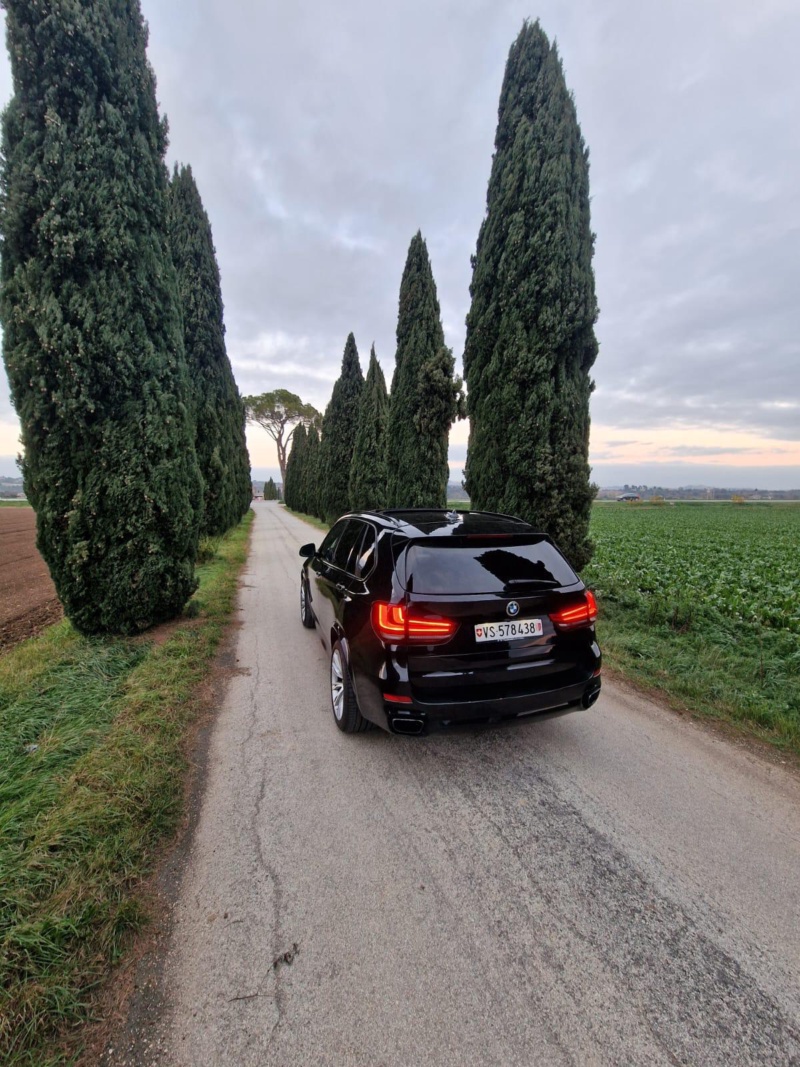 BMW X5 xdrive50i 2017 d'occasion — photo 2