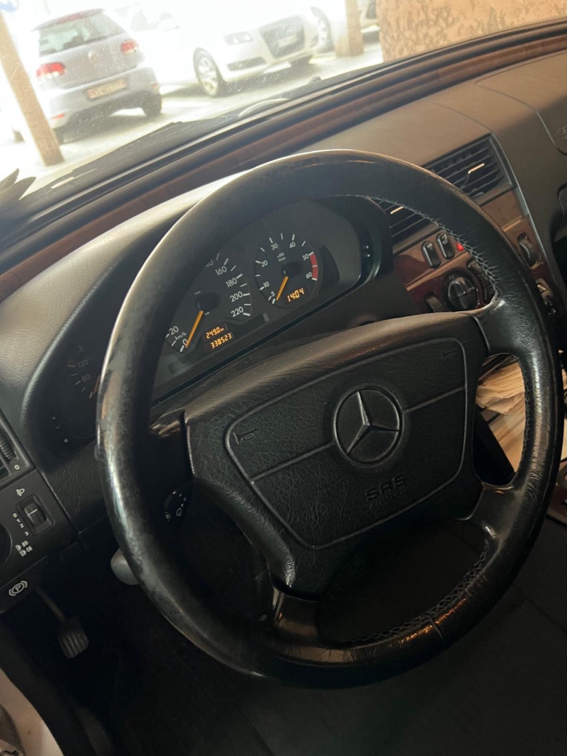 Mercedes-benz C250 1999 d'occasion — photo 1